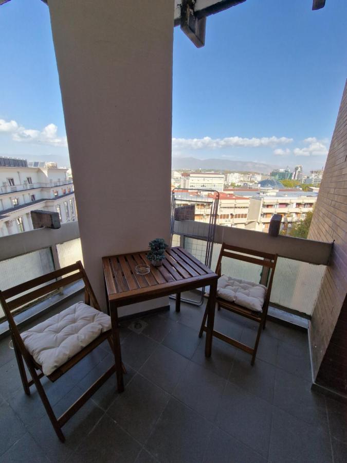 Heart Of The City - 75Sqm Suite Skopje Exterior foto