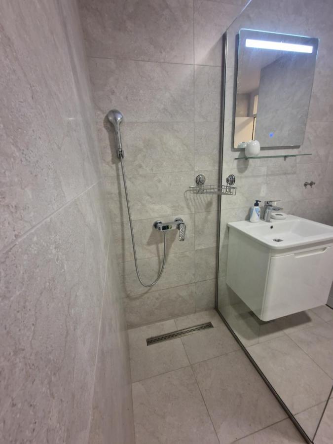 Heart Of The City - 75Sqm Suite Skopje Exterior foto